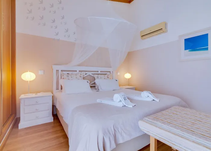 Falesia Nature By The Portuguese Butler البوفيرا