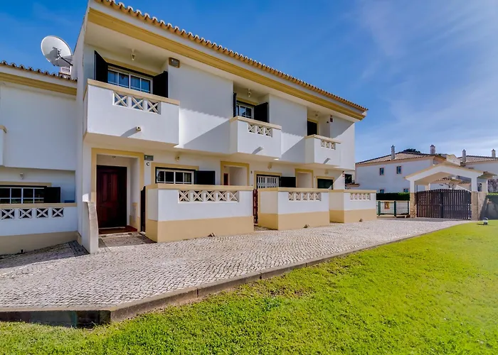 Falesia Nature By The Portuguese Butler البوفيرا