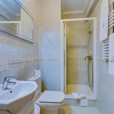 Falesia Nature By The Portuguese Butler